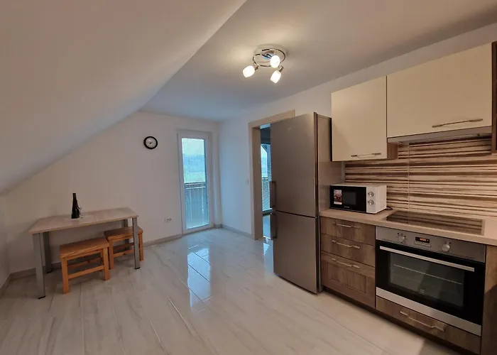 Ravnik Brod 13 Bohinji-tó